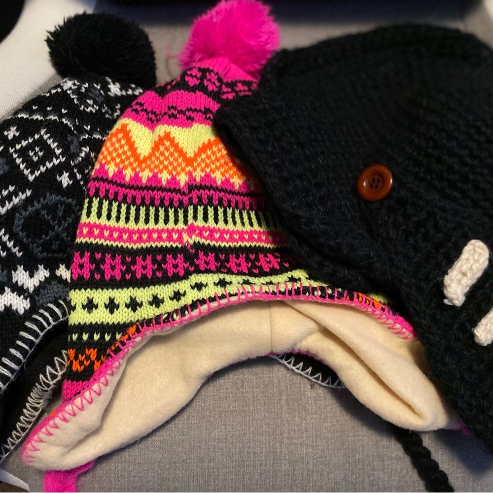 Lot of 3 winter hats